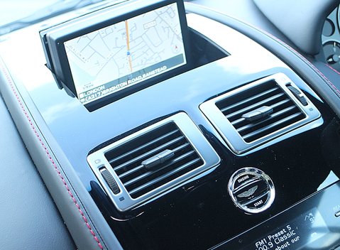 Aston Martin V12 Vantage 12