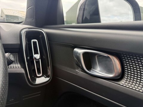 Volvo XC40 2.0 XC40 R-Design D3 Auto 5dr 16