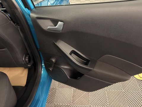 Ford Fiesta 1.0T EcoBoost Zetec Auto Euro 6 (s/s) 5dr 33