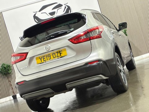 Nissan Qashqai 1.5 dCi N-Connecta Euro 6 (s/s) 5dr 19