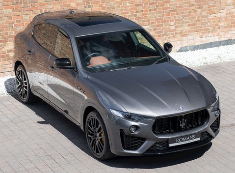 Maserati Levante S GranSport 8