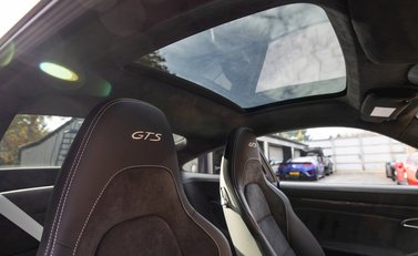 Porsche 911 (991.2) Carrera 4 GTS 'British Legends E 14