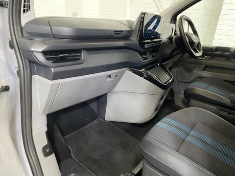 Ford Transit Custom 320 SPORT L1H1 DCIV ECOBOOST 15