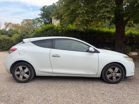 Renault Megane 1.5 dCi Dynamique Euro 4 3dr 4
