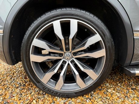 Volkswagen Tiguan 2.0 TDI BlueMotion Tech R-Line DSG 4Motion Euro 6 (s/s) 5dr 15