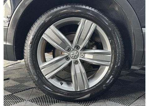 Volkswagen Tiguan 2.0 TDI SEL SUV 5dr Diesel DSG 4Motion Euro 6 (s/s) (150 ps) 24