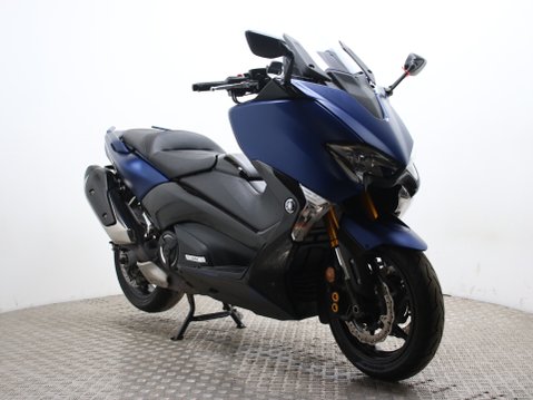 Yamaha Tmax XP 530 D-A TMAX DX 3