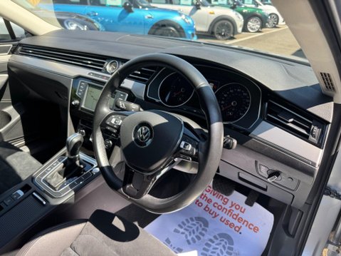 Volkswagen Passat GT TDI BLUEMOTION TECHNOLOGY DSG 24
