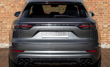 Porsche Cayenne Turbo S E-Hybrid 5