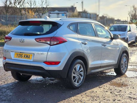 Hyundai TUCSON 1.7 CRDi Blue Drive SE Nav SUV 5dr Diesel DCT Euro 6 (s/s) (141 ps) 17