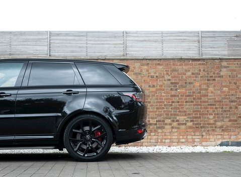 Land Rover Range Rover Sport 5.0 SVR 32