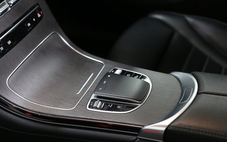 Mercedes-Benz GLC 300 DE 4Matic AMG Line Premium Plus - Full Mercedes Benz Service History 24