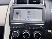 Jaguar E-Pace 2.0 D180 R-Dynamic HSE Auto AWD Euro 6 (s/s) 5dr 61