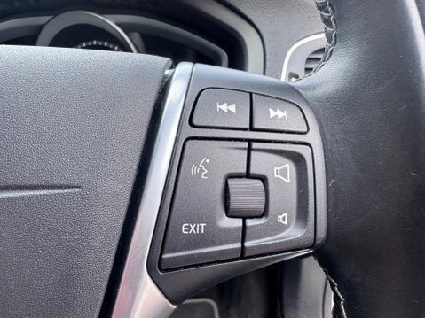 Volvo V40 D2 R-DESIGN NAV PLUS 16