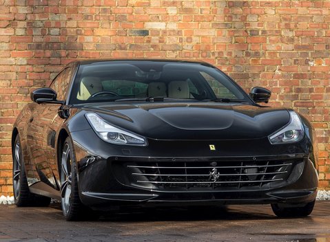 Ferrari GTC4 Lusso 1