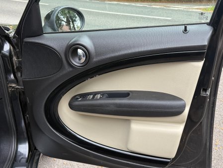 Mini Countryman COOPER D 27