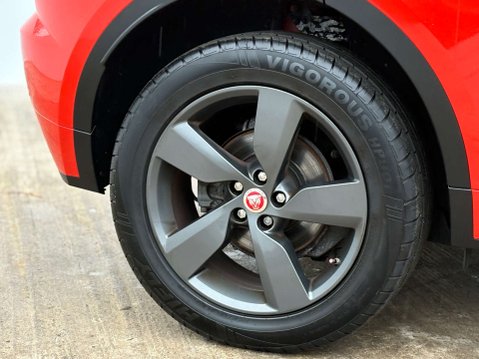 Jaguar E-Pace 2.0 E-Pace Chequered Flag D AWD Auto 4WD 5dr 13