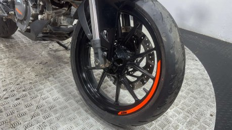 KTM Duke 2020 ONLY 10K RUNNING PROJECT BIKE SPARES OR REPAIR 125CC 29
