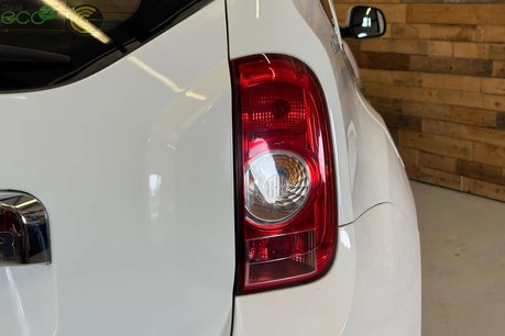 Dacia Duster 1.5 dCi Laureate SUV 5dr Diesel Manual Euro 5 (110 ps) 60