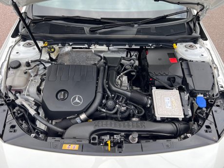 Mercedes-Benz A Class 1.3 A180 AMG Line (Premium 2) 7G-DCT Euro 6 (s/s) 5dr 46