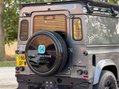 Land Rover Defender 2.2 Defender 90 XS Hard Top TD 4WD 5dr 5