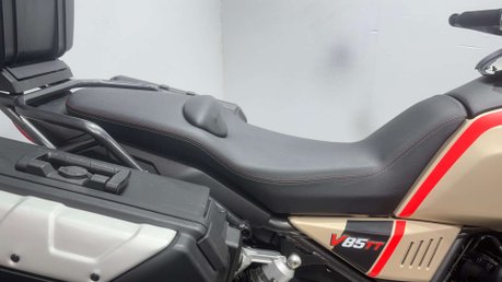 Moto Guzzi V85 TT 850 2021 ONLY 11K HISTORY FULL LUGGAGE ADVENTURE BIKE 51