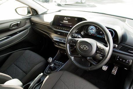 Hyundai BAYON T-GDI PREMIUM MHEV