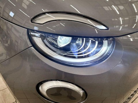 Fiat 500e 42kWh La Prima Hatchback 3dr Electric Auto (118 ps) 9