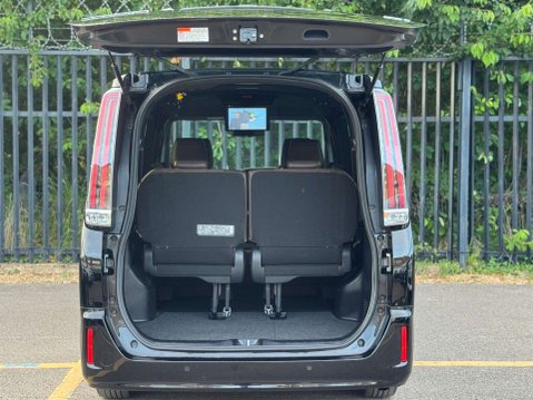 Toyota Esquire Hybrid 1.8 Hybrid Gi Edition 7 Seater 79