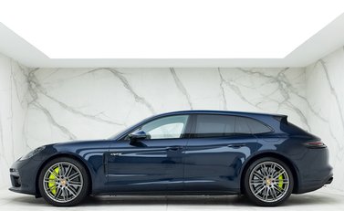 Porsche Panamera Turbo S E-Hybrid Sport Turismo 2