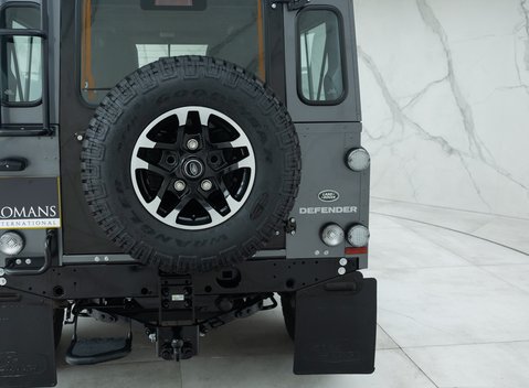 Land Rover Defender 90 Adventure 24
