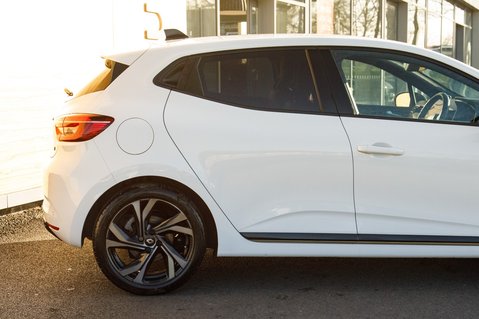 Renault Clio E-TECH ENGINEERED PHEV 7