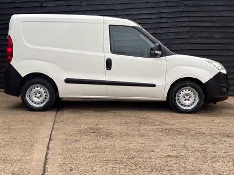 Vauxhall Combo 1.2 Combo 2000 CDTi 11