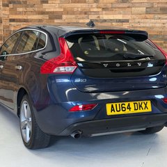 Volvo V40 1.6 T4 SE Lux Nav Hatchback 5dr Petrol Powershift Euro 5 (s/s) (180 ps) 2
