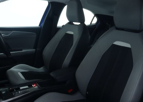 Vauxhall Mokka 50kWh Elite Nav Premium SUV 5dr Electric Auto (136 ps) 48