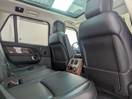 Land Rover Range Rover 3.0 Range Rover Vogue SE SDV6 Auto 4WD 5dr 47