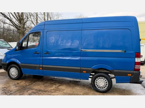 Mercedes-Benz Sprinter 2.1 211 CDi Panel Van 4dr Diesel Manual RWD L2 H3 (109 bhp) 17