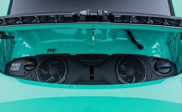 Porsche 911 Carrera GTS (992.2) 41