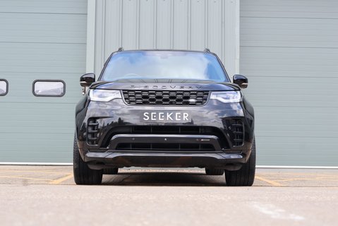 Land Rover Discovery 2023 R-DYNAMIC SE MHEV rear seat conversion deployable side steps  2