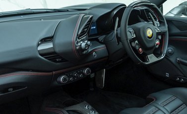Ferrari 488 GTB 14