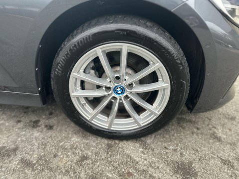 BMW 3 Series 2.0 330e 12kWh SE Pro Touring 5dr Petrol Plug-in Hybrid Auto xDrive Euro 6 31