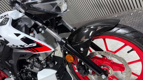 Suzuki GSX-S GSX 125 S 2024 ONLY 1K STUNNING 15BHP LEARNER 125CC SPORT 43