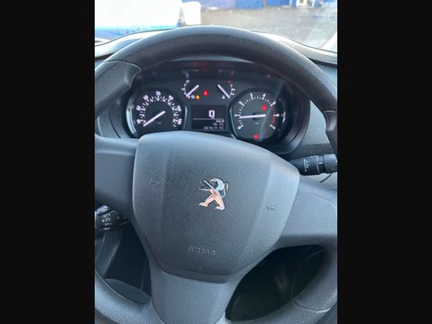 Peugeot Expert 1.5 BlueHDi 1000 Professional Premium + Standard Panel Van 6dr Diesel Manua 30