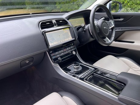 Jaguar XE 2.0i R-Sport Auto Euro 6 (s/s) 4dr 77