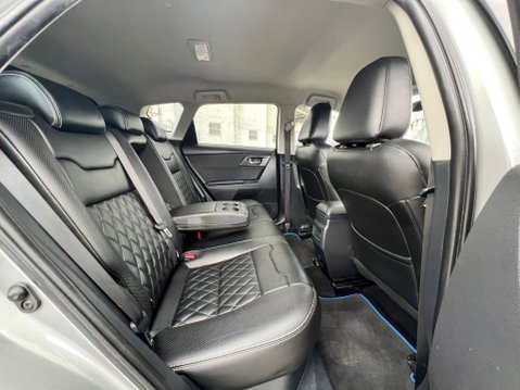 Toyota Auris VVT-I GB25 49