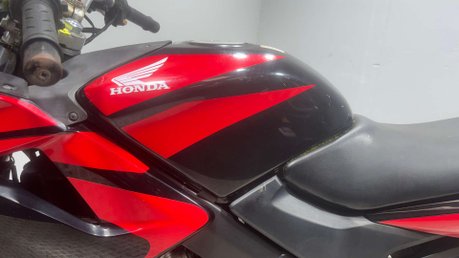 Honda CBR CBR125 2010 FUEL INJECTED PROJECT LEARNER SPORTS BIKE 125CC 18