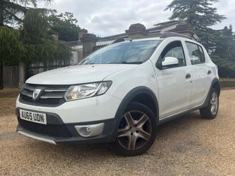 Dacia Sandero Stepway 0.9 TCe Laureate Hatchback 5dr Petrol Manual Euro 6 (s/s) (90 ps)
