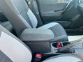 Toyota Auris VVT-I ICON TECH TOURING SPORTS 32