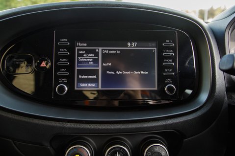 Toyota Aygo X VVT-I PURE 21