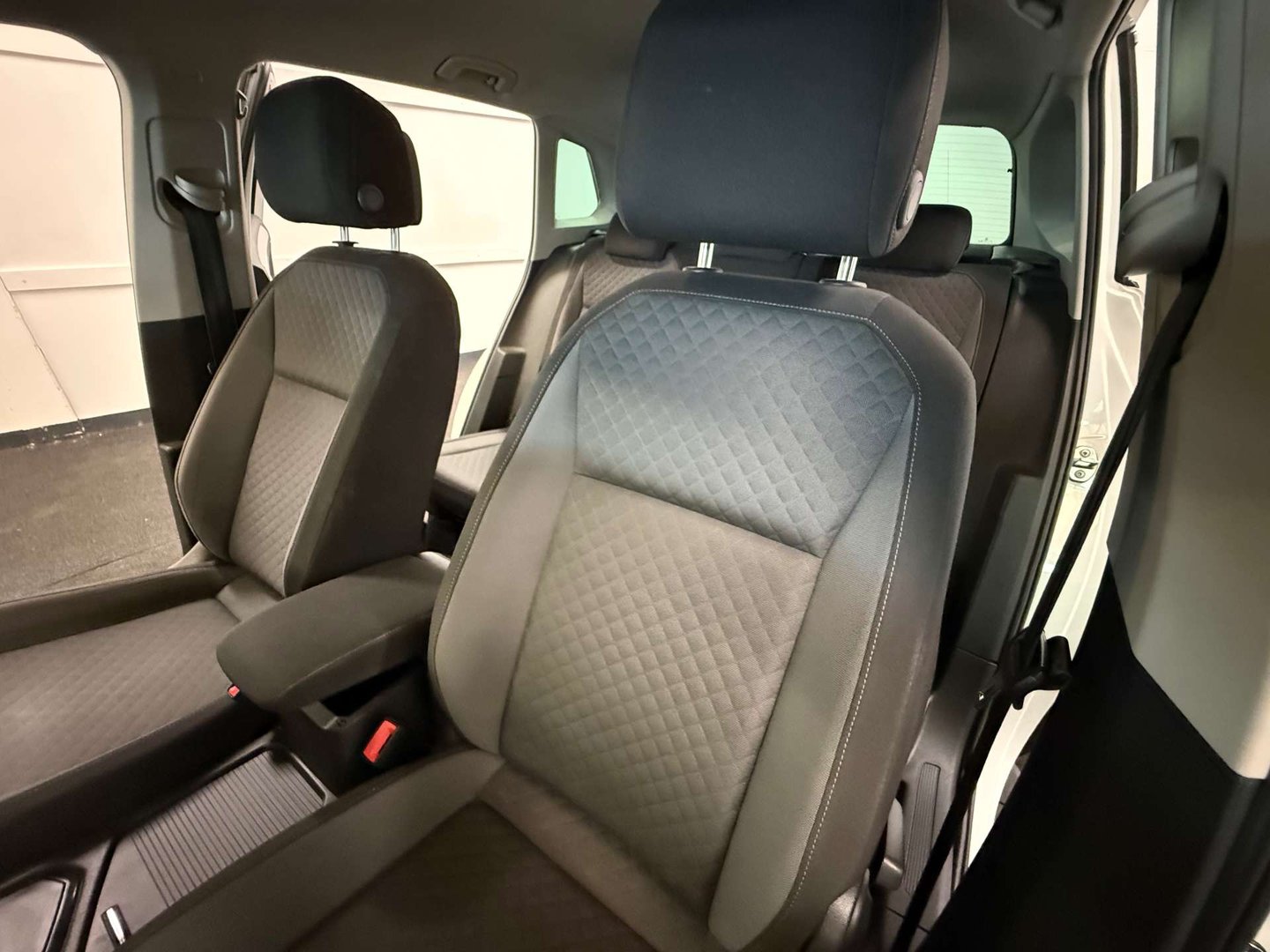 2019 Volkswagen Tiguan — image 48